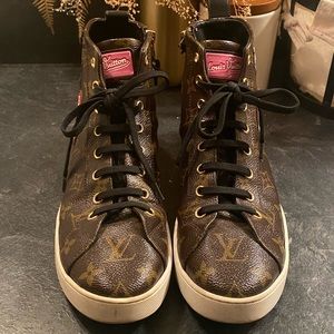 Louis Vuitton Leather High Tops Size 7
